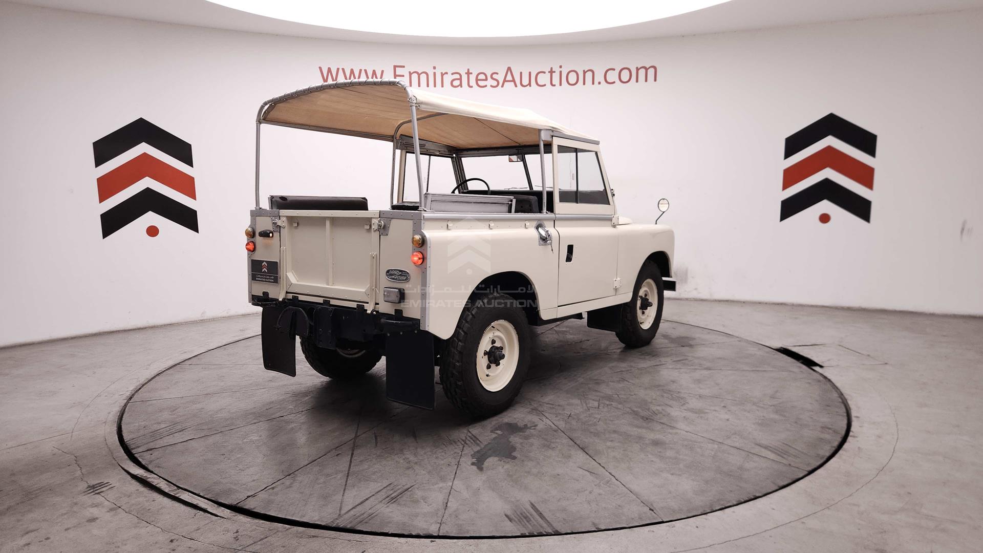 1982 LAND ROVER --- VIN: SALLBABH2AA128907