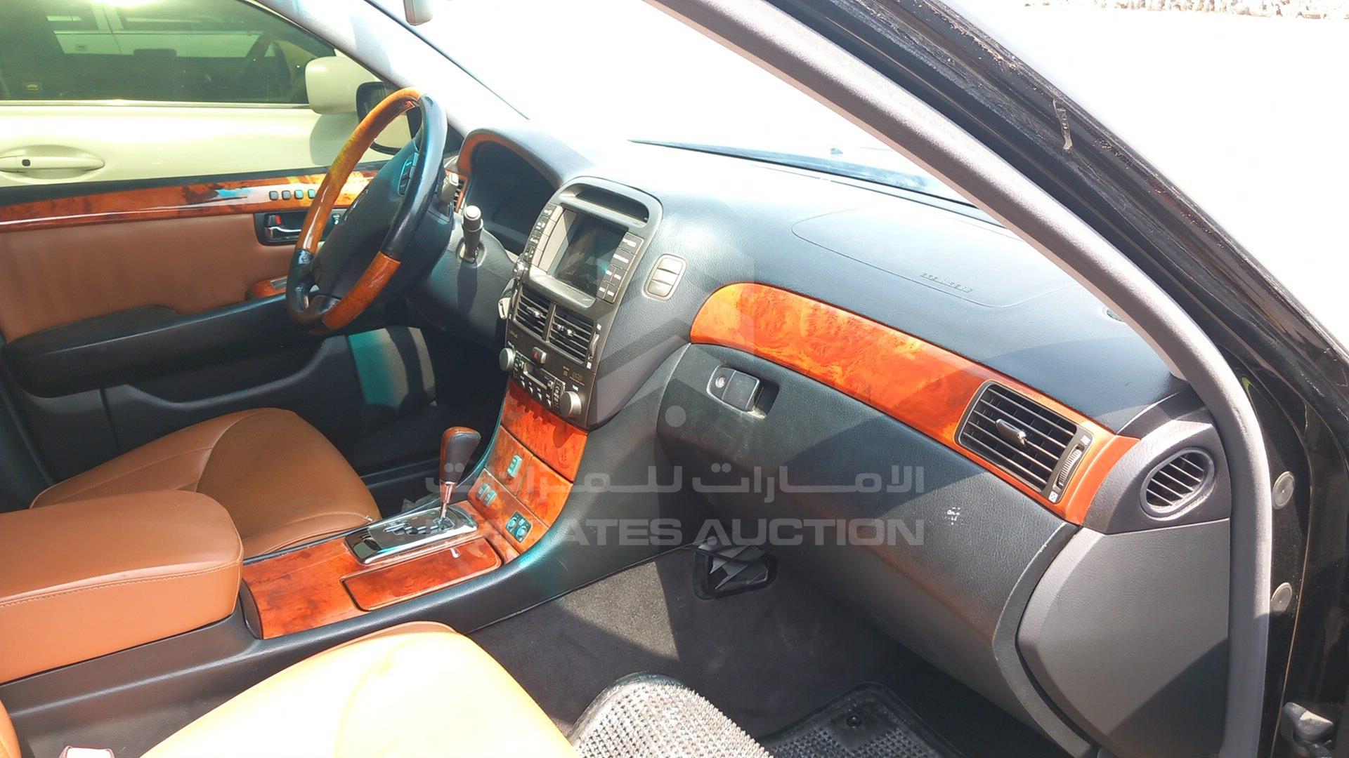 2005 LEXUS LS 430 VIN: JTHBN36F555011723
