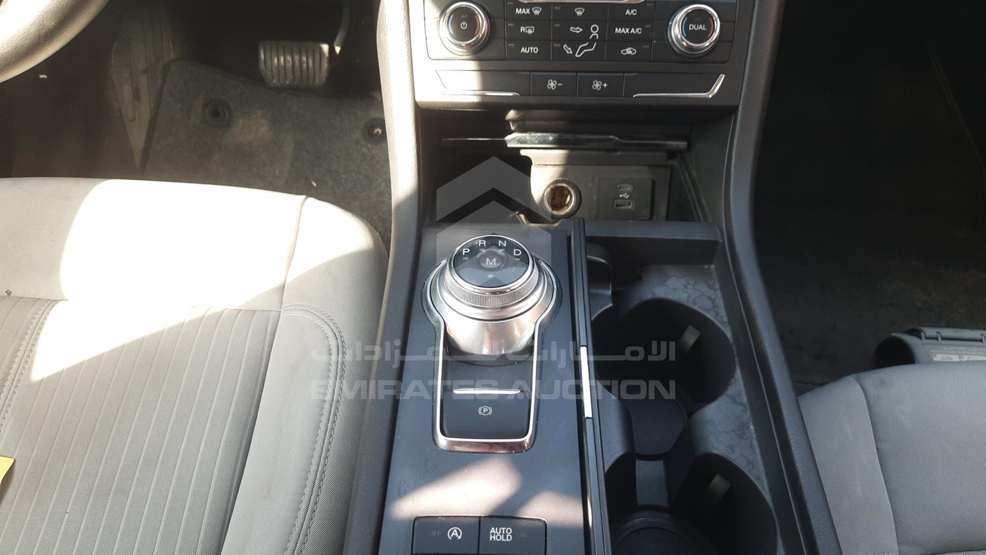 2022 FORD TAURUS VIN: LVSFMBFC9NHR50154