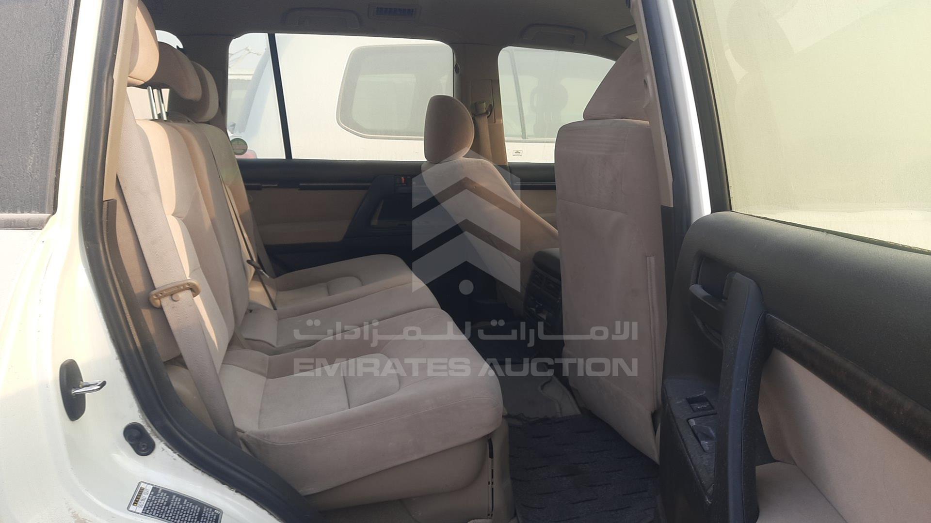 2011 TOYOTA LAND CRUISER VIN: JTMHU09J1B4042644