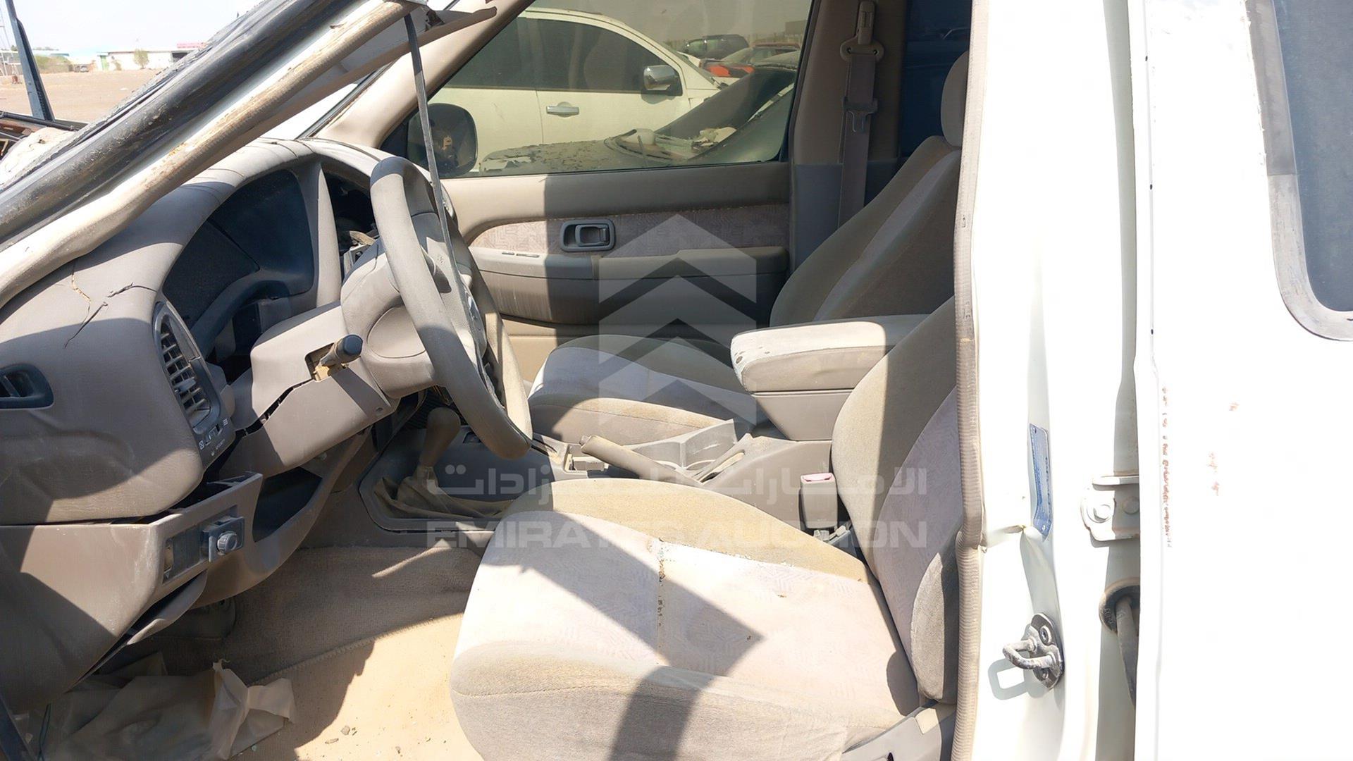 2004 NISSAN PATHFINDER VIN: JN8DR05Y24W702446