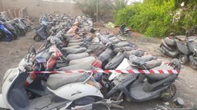 20 Scooter - Scrap without document — Front Left Angle — Photo 6 — Thumbnail