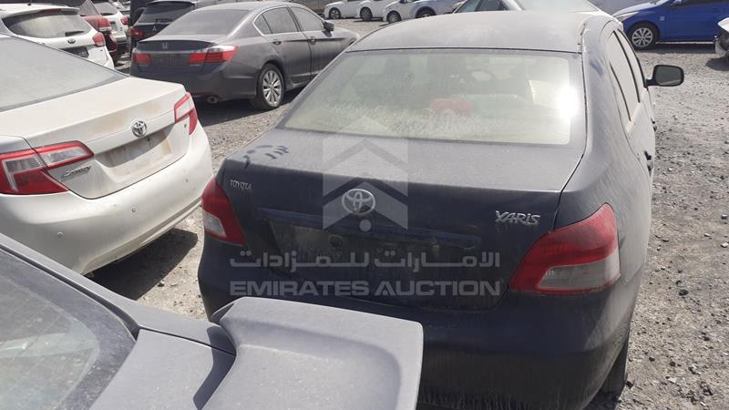 JTDBW9233DL072849 Auction: EmiratesAuction Lot: 410735 JTDBW9233DL072849 Toyota Yaris 2013 GREY Photo 7