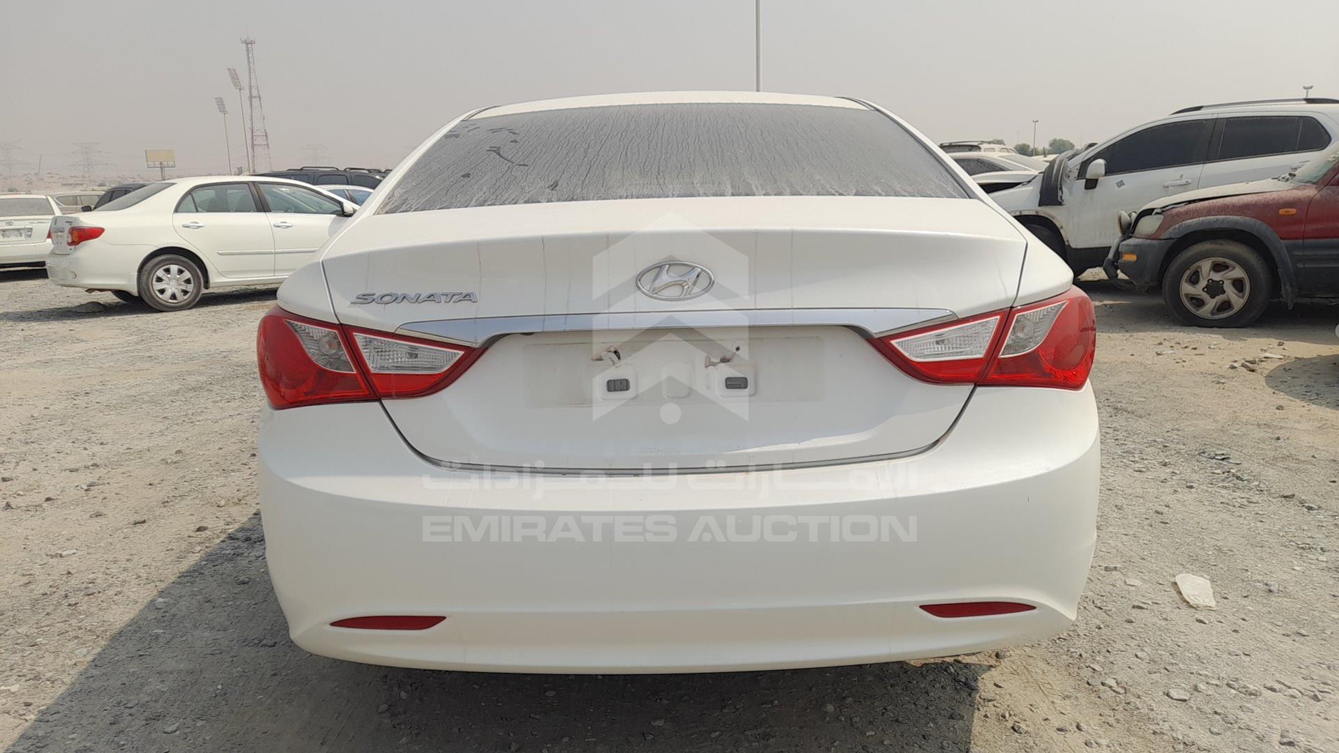 2014 HYUNDAI SONATA VIN: KMHEB41C7EA624987