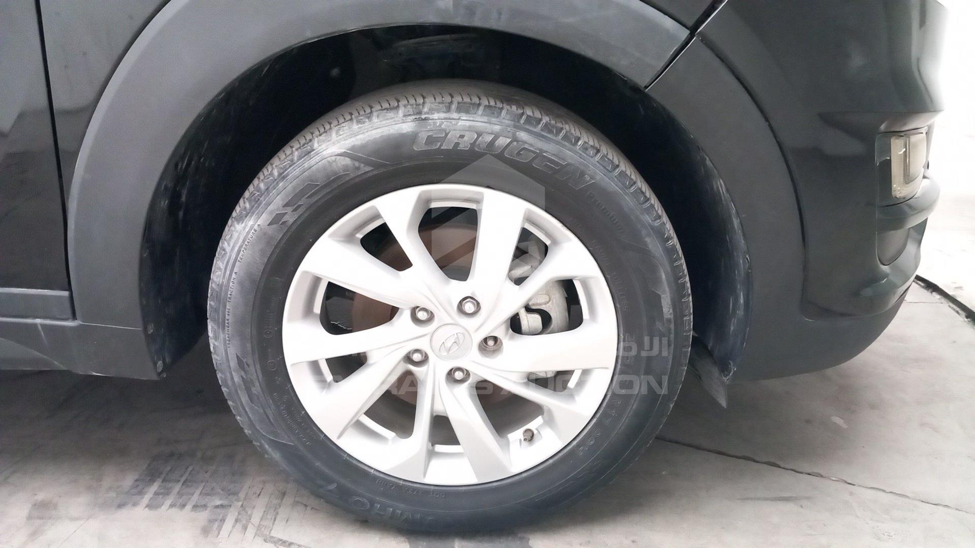 2020 HYUNDAI TUCSON VIN: KM8J33A42LU167175