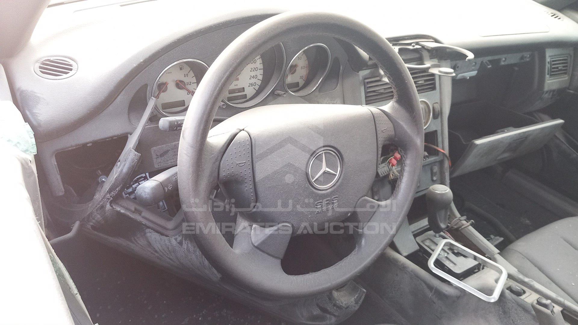 2000 MERCEDES CLK 230 VIN: WDB1704471F138252