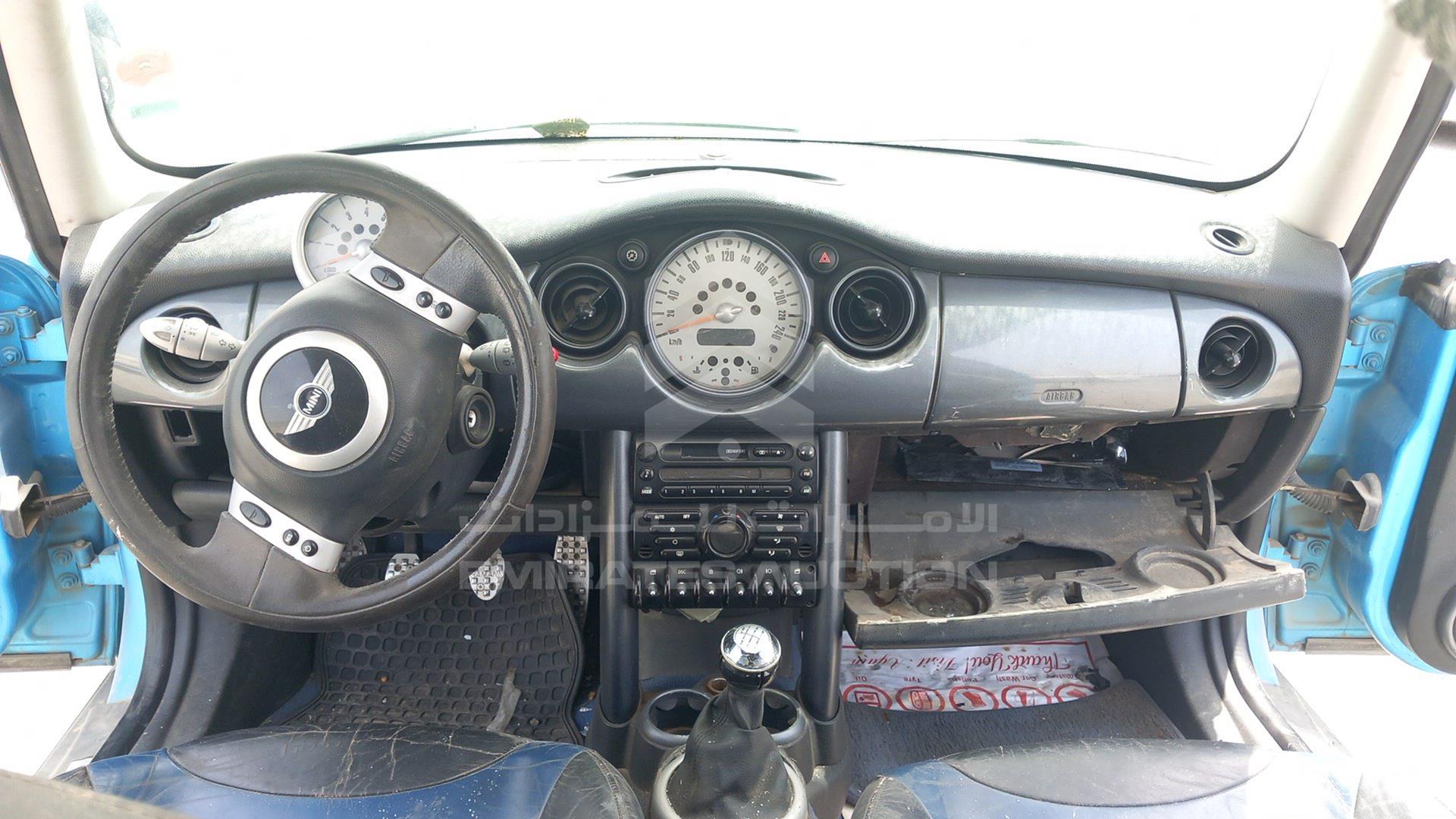 2003 MINI COOPER VIN: WMWRE31023TD08895