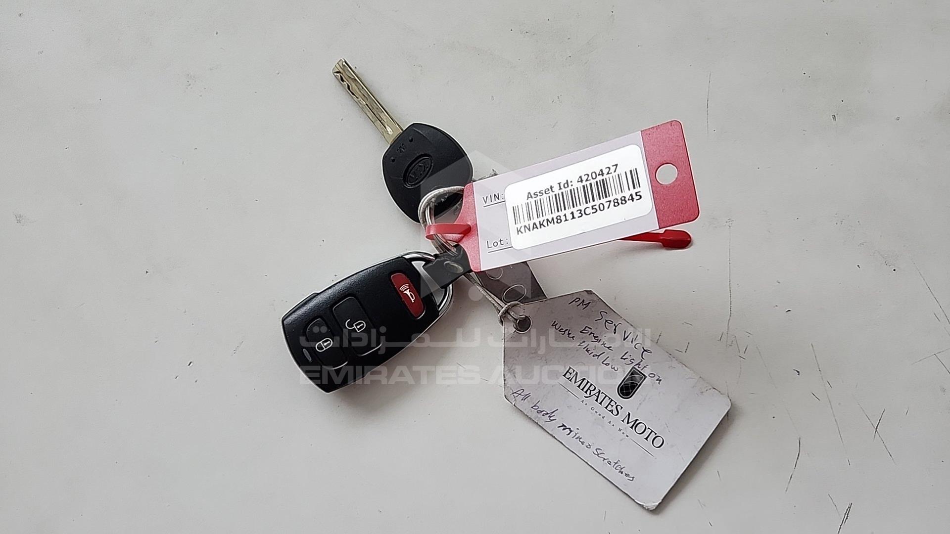 2012 KIA MOHAVE VIN: KNAKM8113C5078845