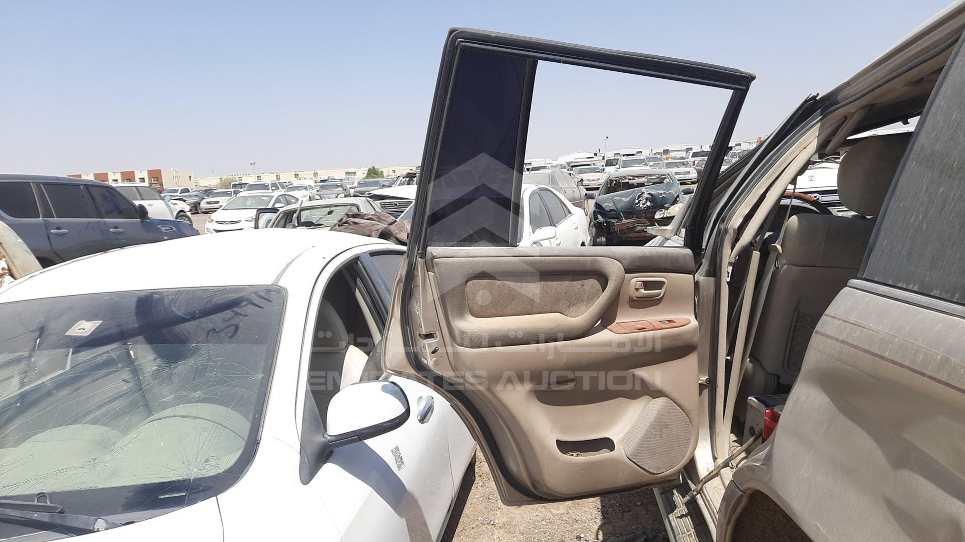 2006 TOYOTA LAND CRUISER VIN: JTEHT05J662084913