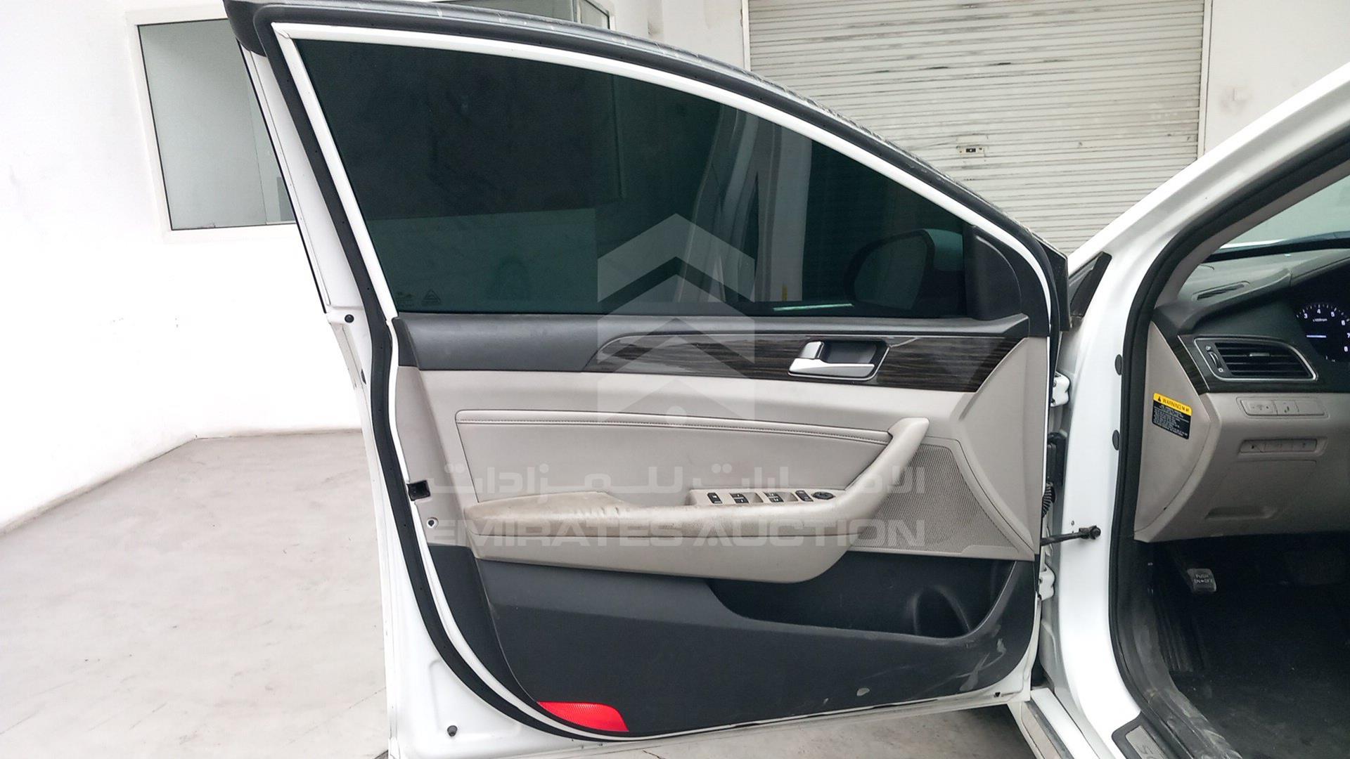 2016 HYUNDAI SONATA VIN: 5NPE34AF1GH334994