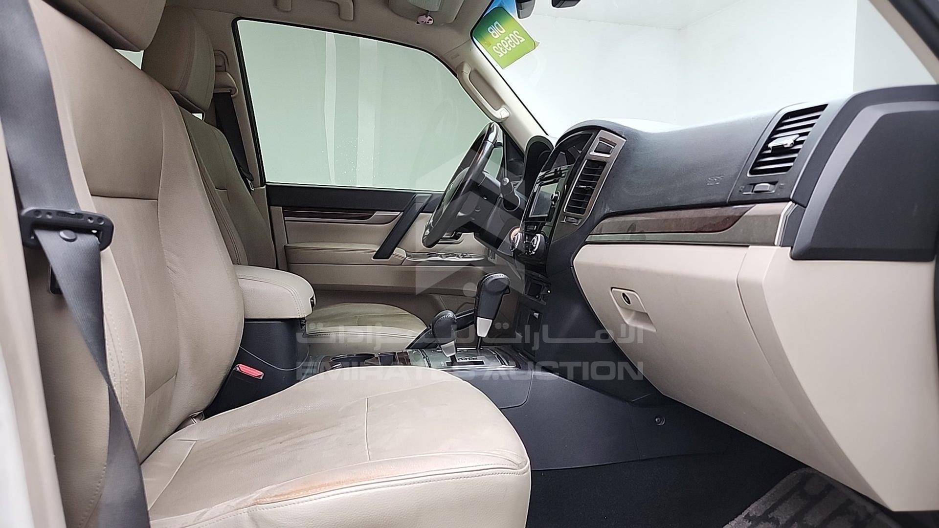 2020 MITSUBISHI PAJERO VIN: JE4MR62M0LJ703693