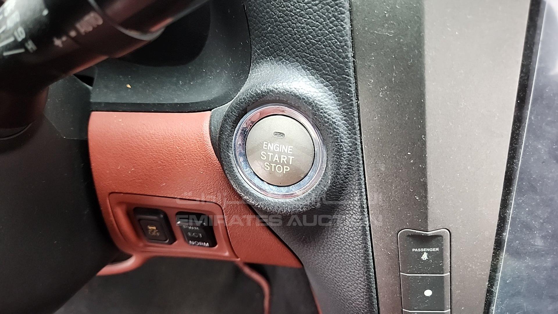 2008 LEXUS IS300 VIN: JTHBG262682009552