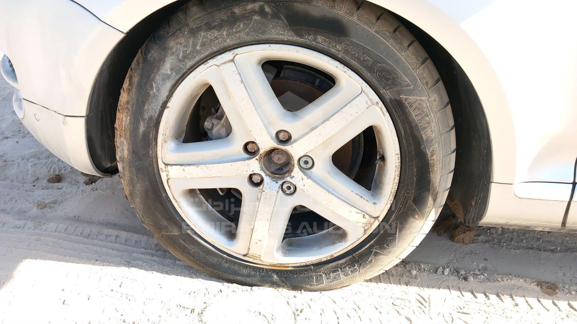 2005 VOLKSWAGEN TOUAREG VIN: WVGAE57L85D054872