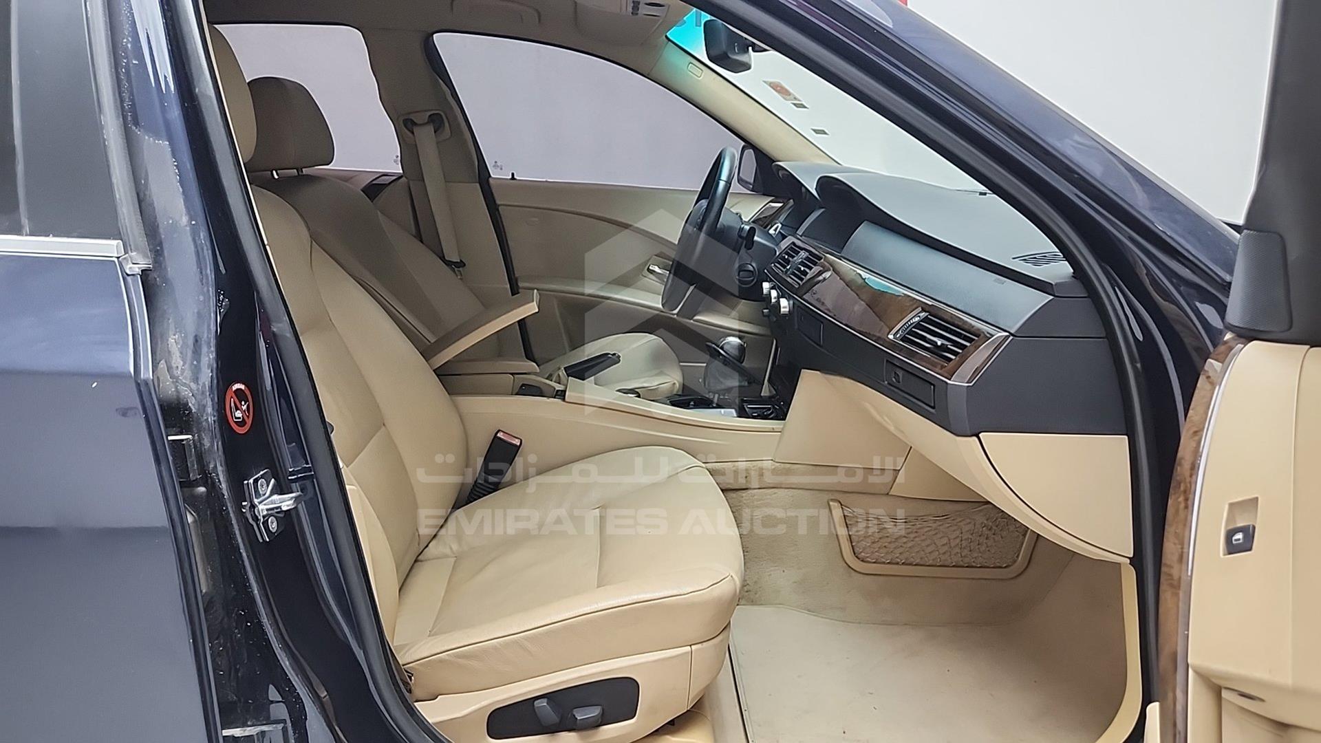 0 BMW 523I VIN: WBANE310X0B953095