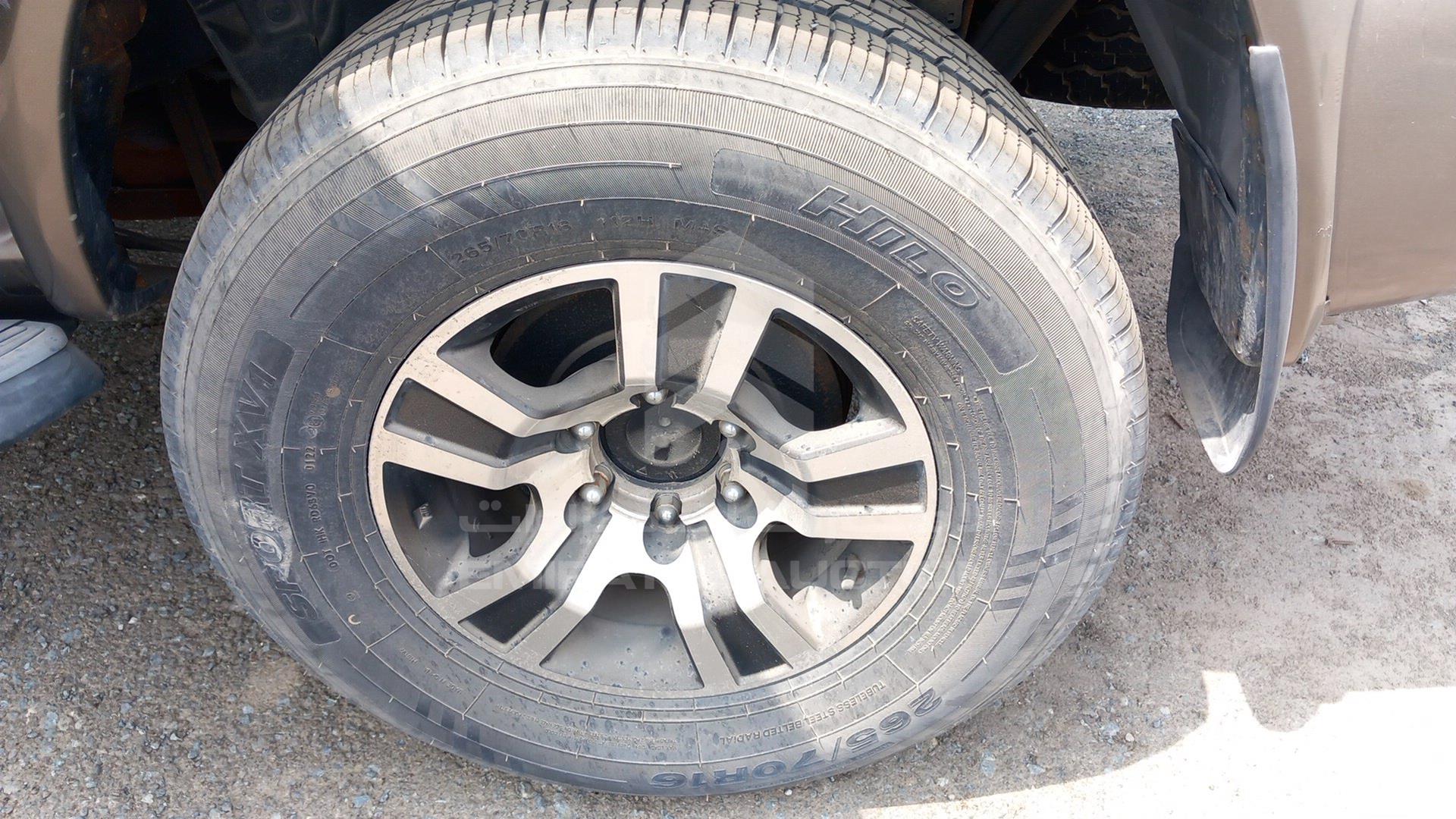 2002 NISSAN PATHFINDER VIN: JN8DR09Y52W705302