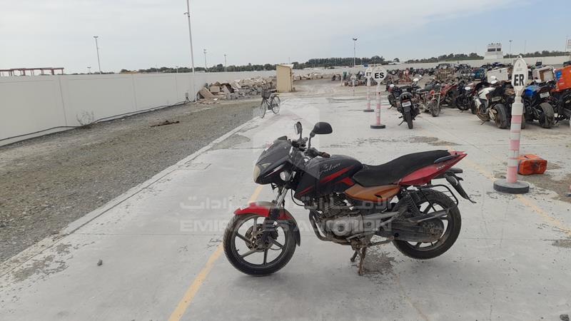MD2A11CZ6FWD40130 Auction: EmiratesAuction Lot: 406806 MD2A11CZ6FWD40130 Bajaj 150 CC 2015 RED Photo 9
