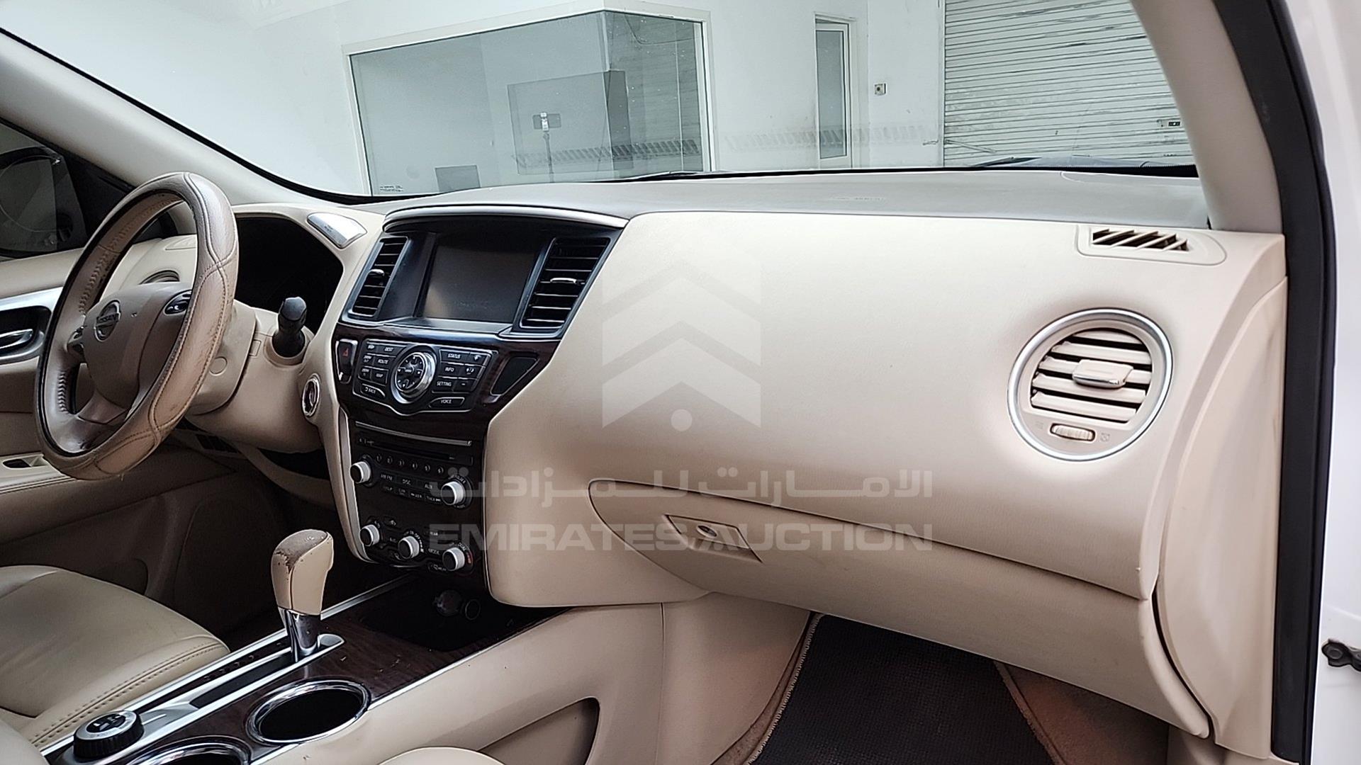 2015 NISSAN PATHFINDER VIN: 5N1AR2M52FC629449