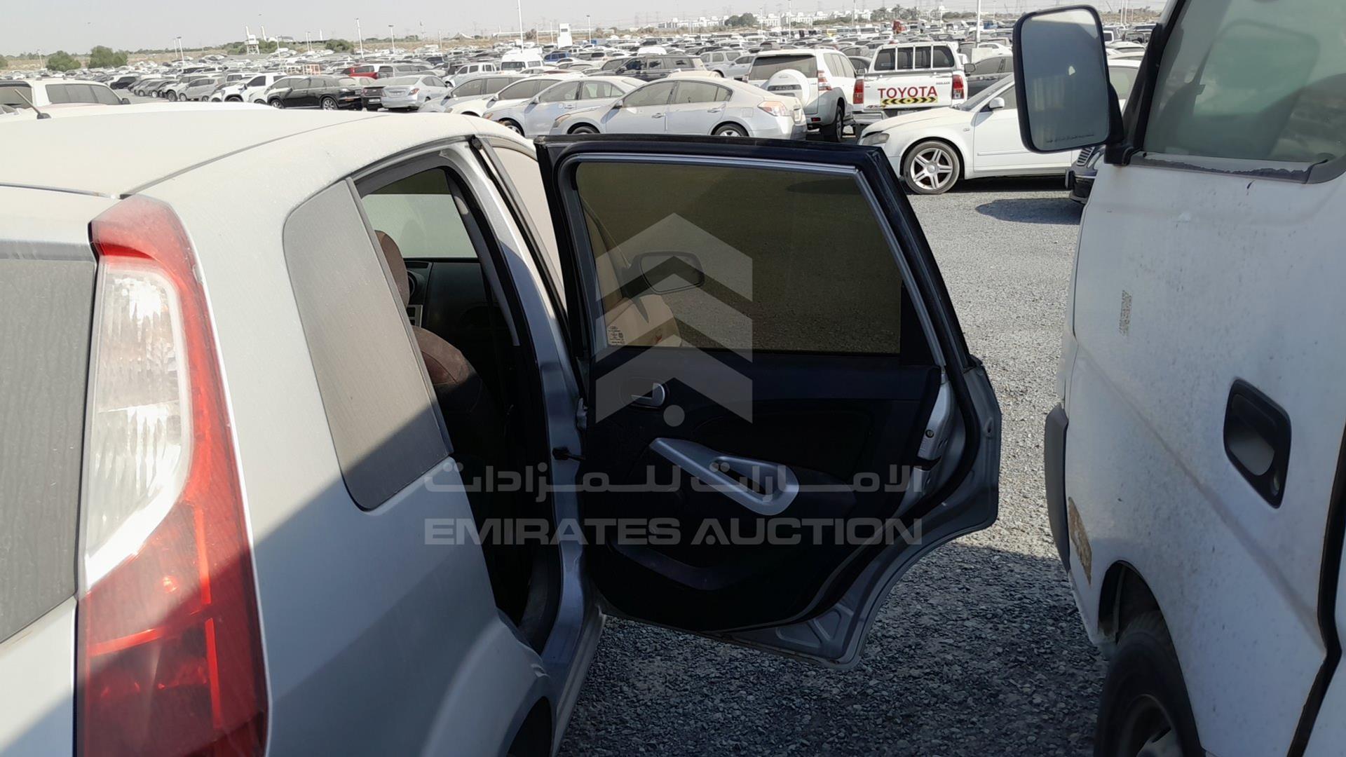 2011 FORD FIGO VIN: MAJTJ21D2BAE39004
