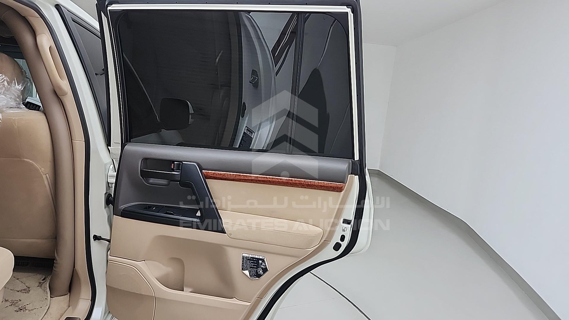 2013 TOYOTA LAND CRUISER VIN: JTMHV09JXD4095973