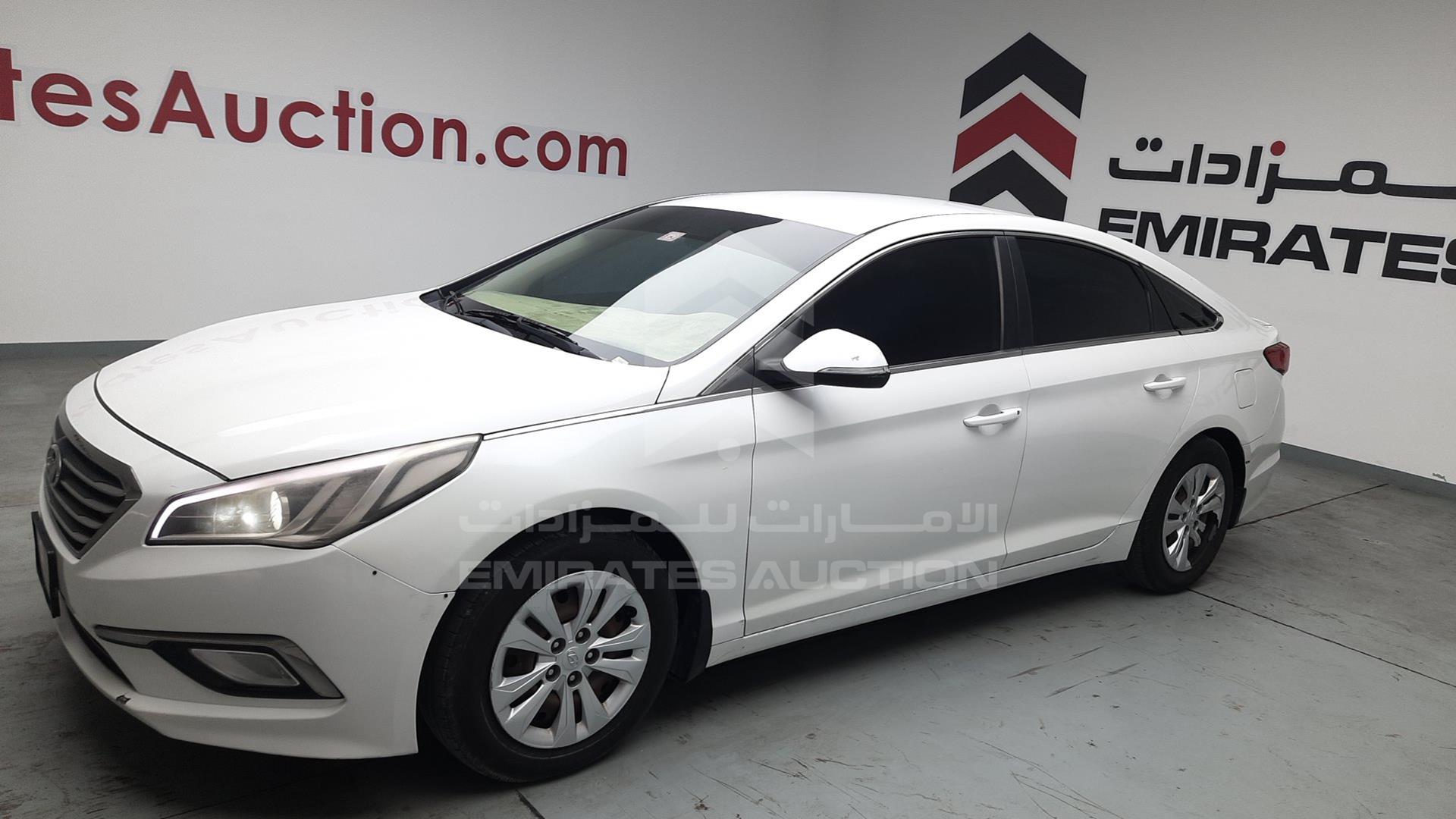 2016 HYUNDAI SONATA VIN: KMHE241G1GA122482