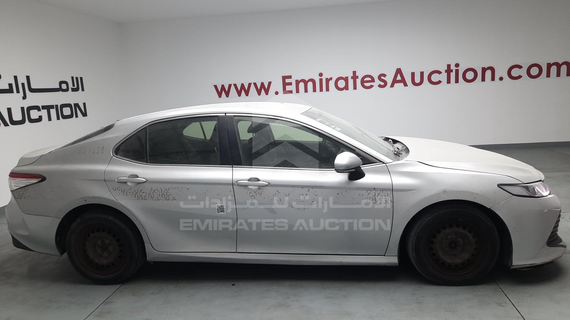 2019 TOYOTA CAMRY VIN: JTNBF9HK7K3024987