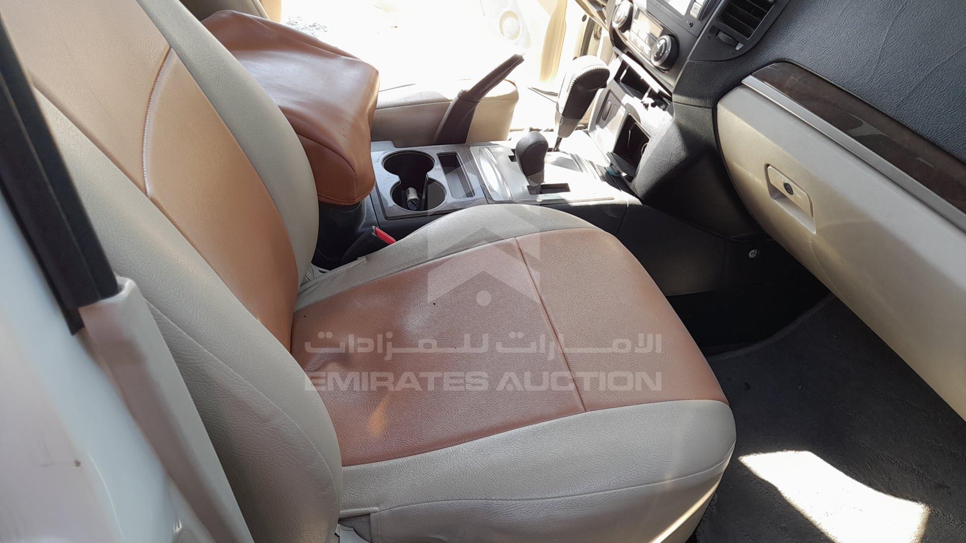 2011 MITSUBISHI PAJERO VIN: JMYLRV95WBJ703096