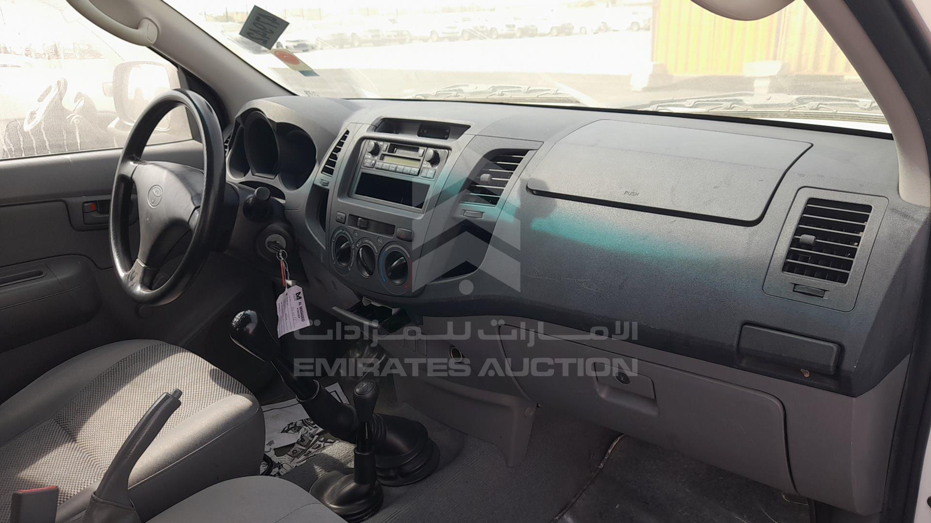 2009 TOYOTA HILUX VIN: MR0FX22G491317638