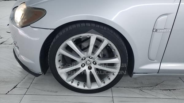 Jaguar XF 2011 SAJAA07D8BFR97003 Image 28