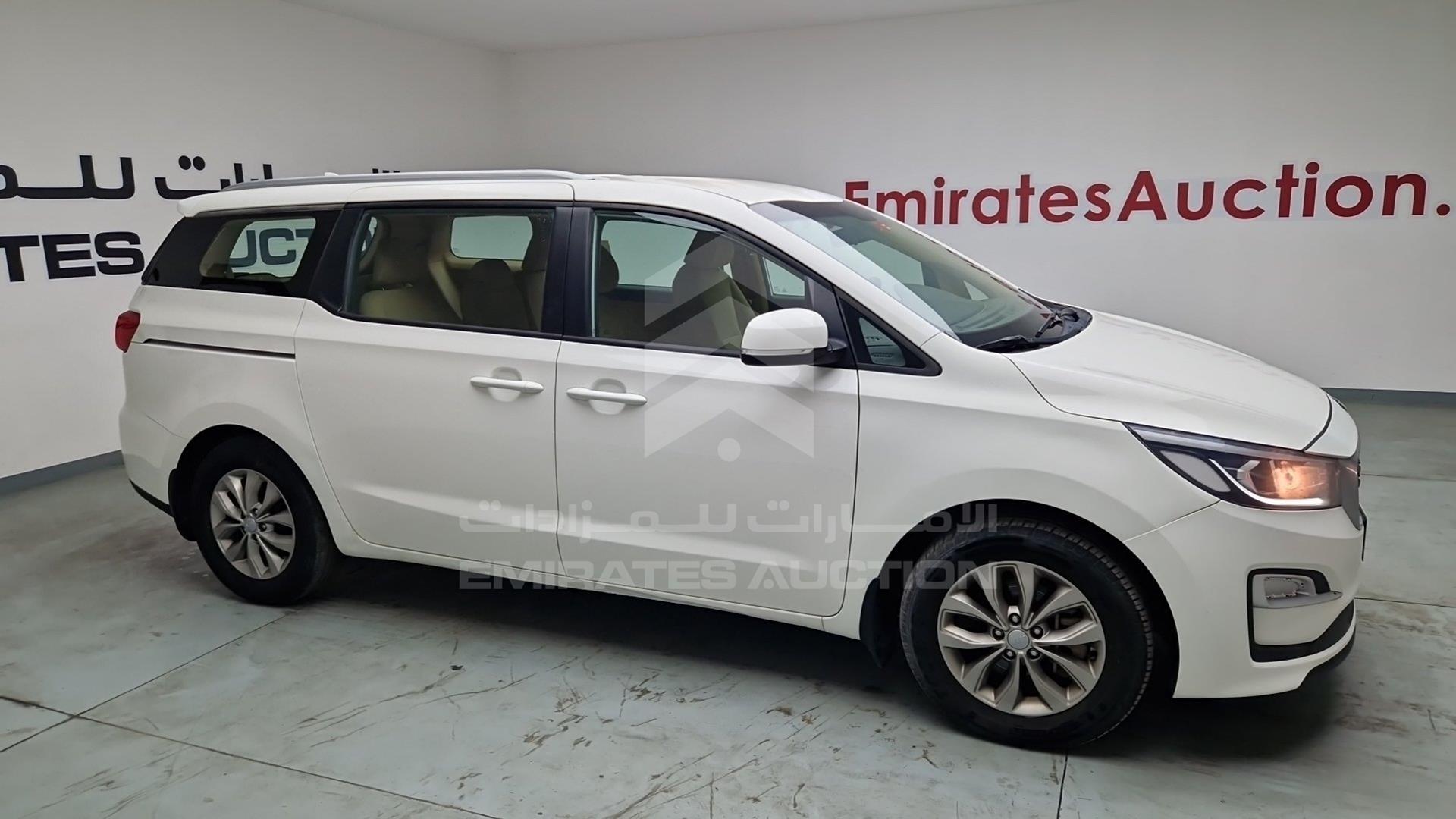 2019 KIA CARNIVAL VIN: KNAMB8121K6545261