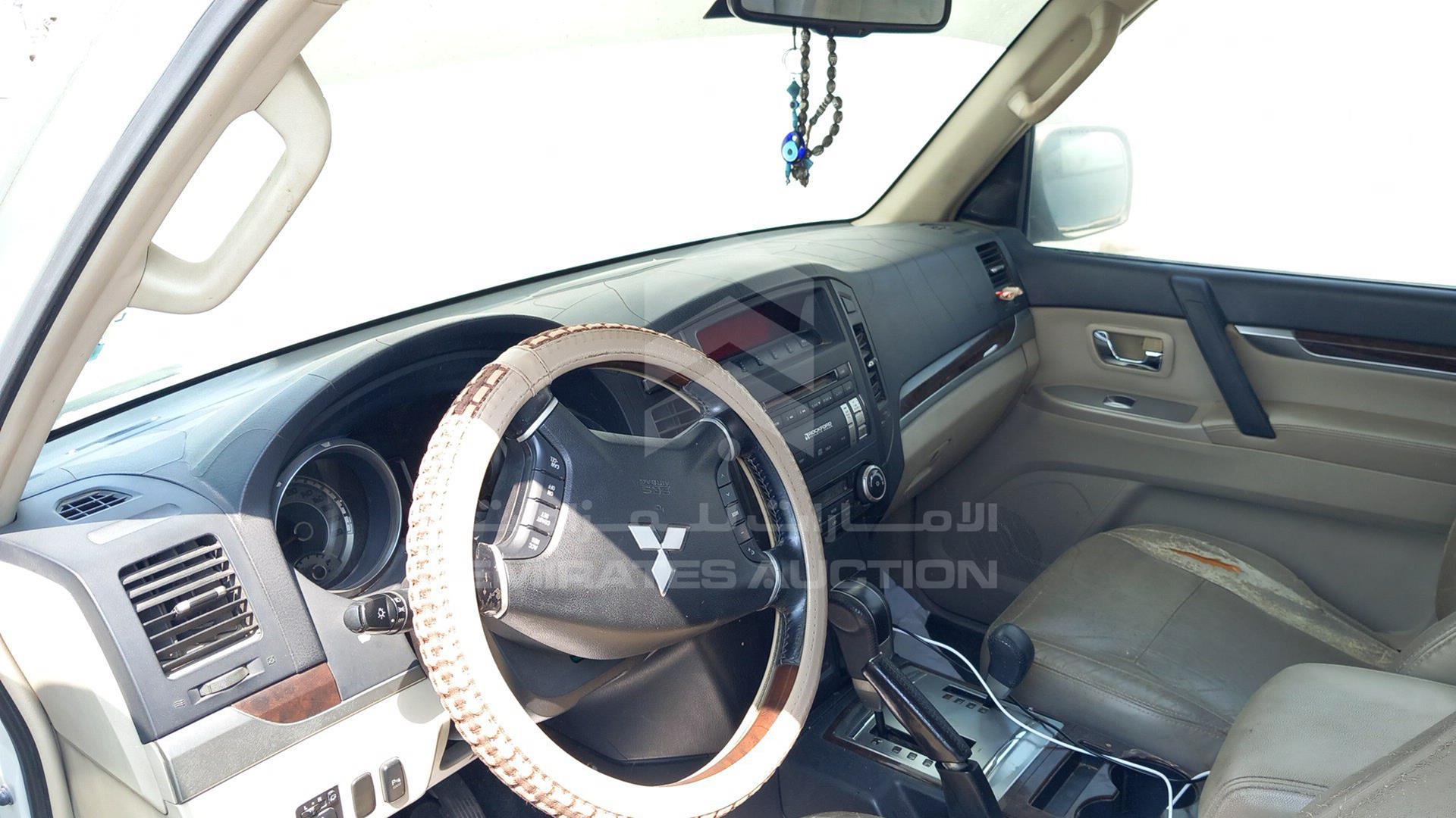 2009 MITSUBISHI PAJERO VIN: JMYLRV93W9J708703