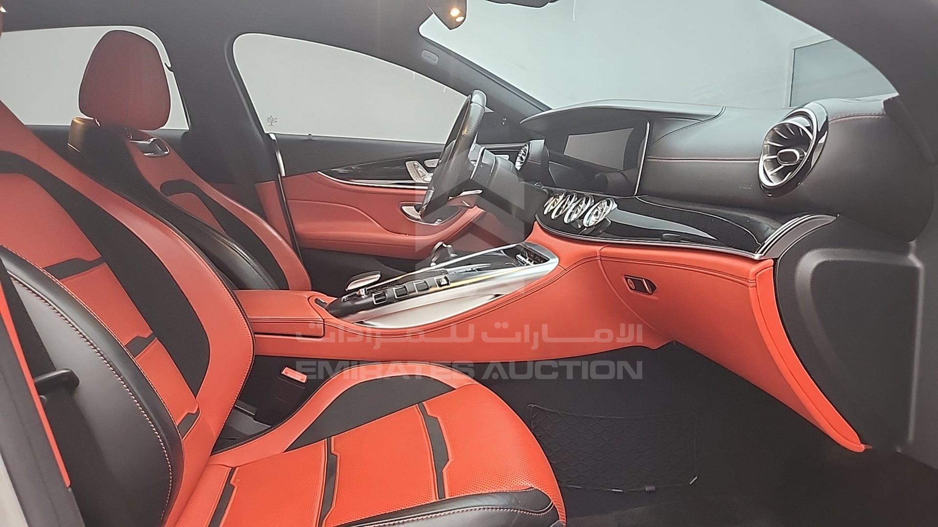 2019 MERCEDES GT 43 AMG VIN: WDD7X5JB8KA007031