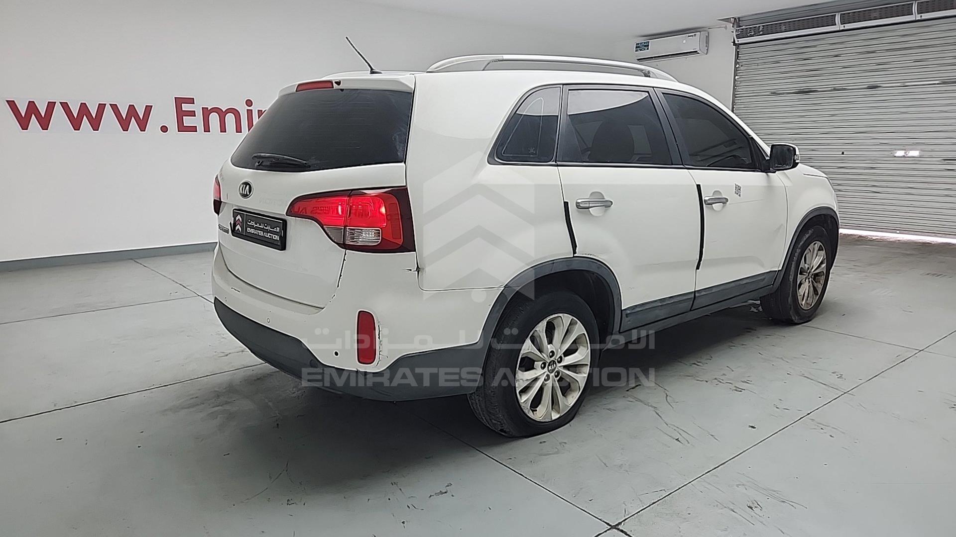 2015 KIA SORENTO VIN: KNAKU8117F5571416