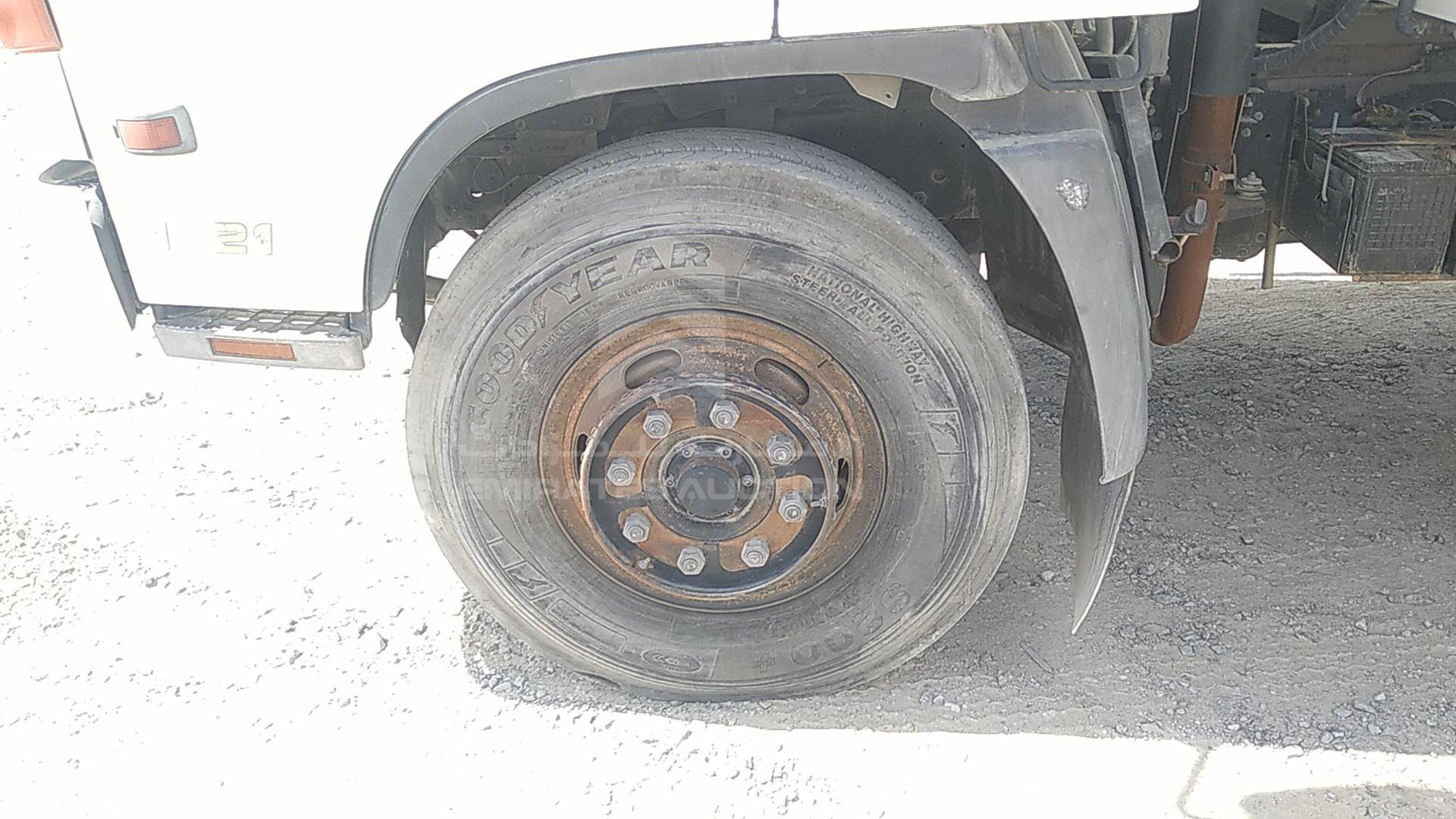 2011 HINO 500 VIN: JHDFG1JP6B1S18432