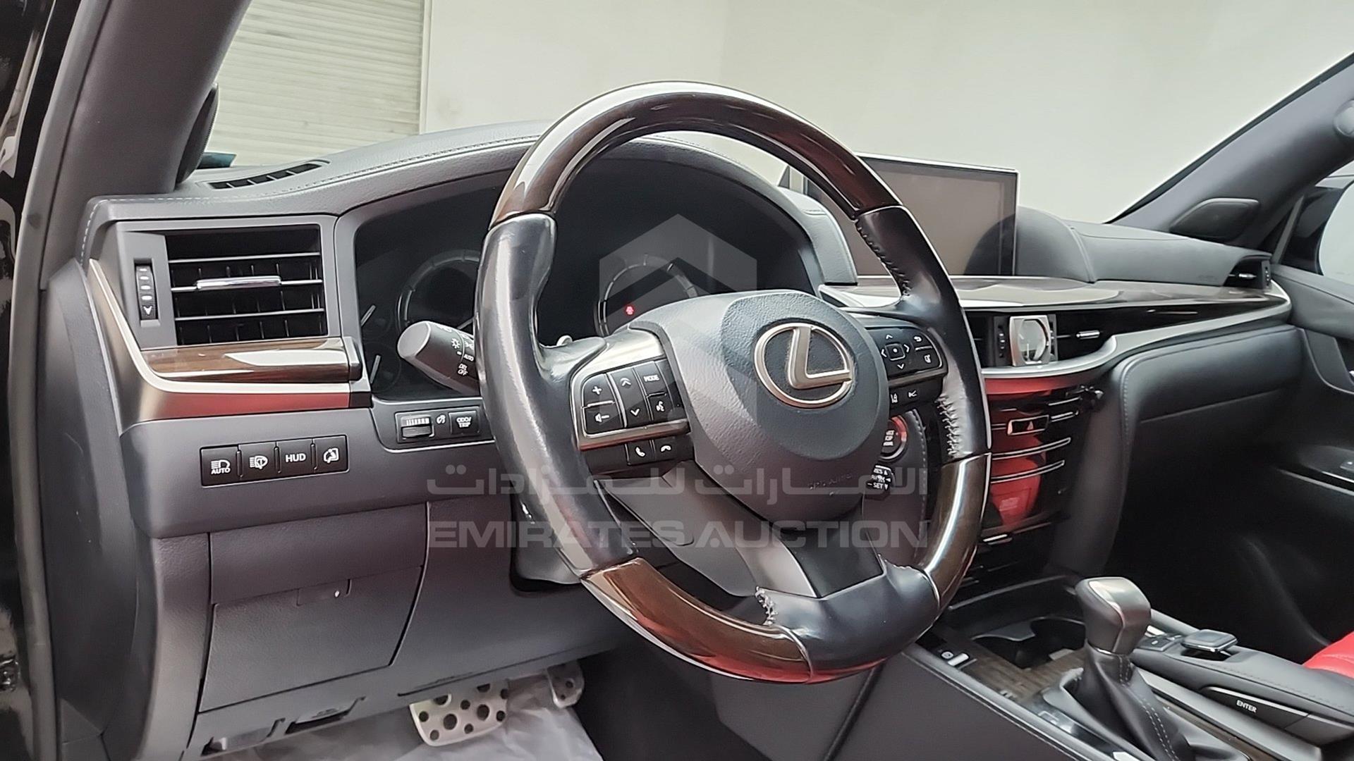 2020 LEXUS LX 570 VIN: JTJHY00W8L4331290