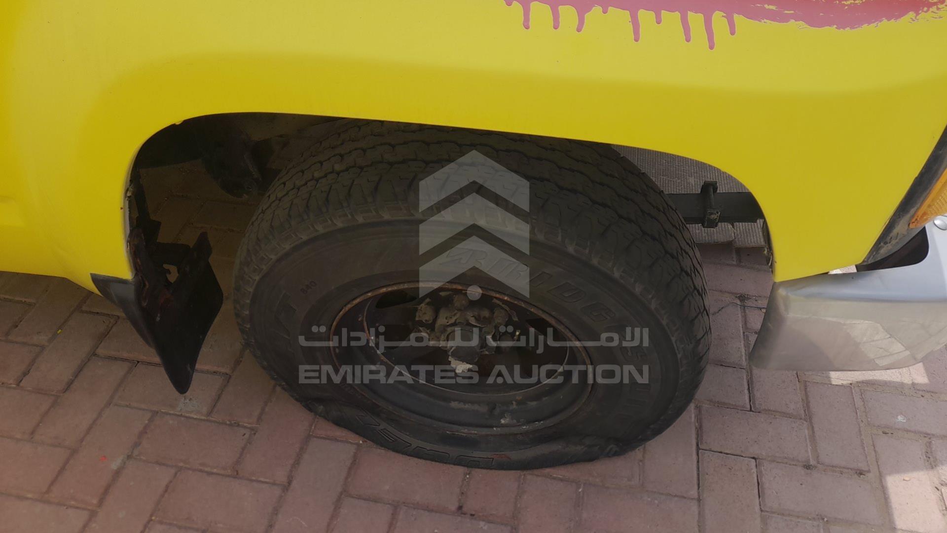 0 NISSAN --- VIN: JN1URGY60Z0027313