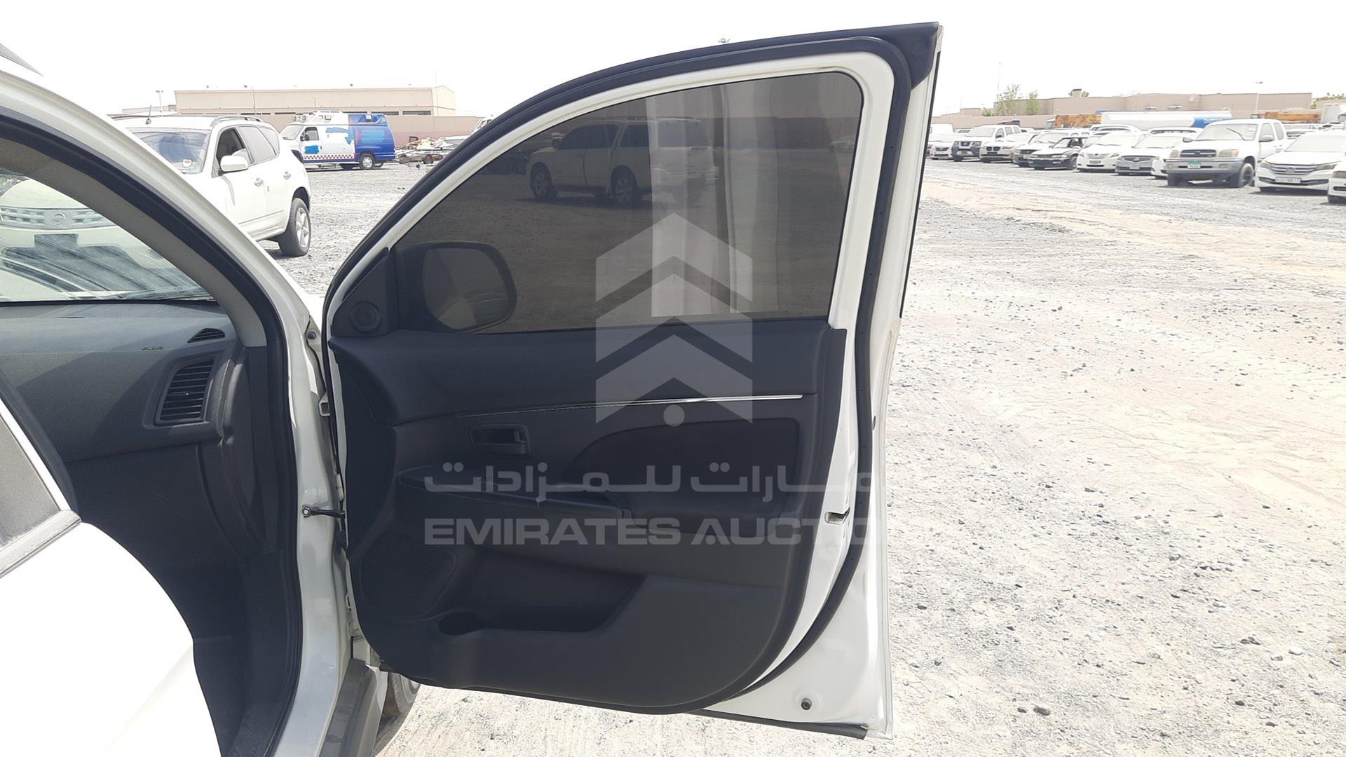 2017 MITSUBISHI ASX VIN: JE4LP21U5HZ703144