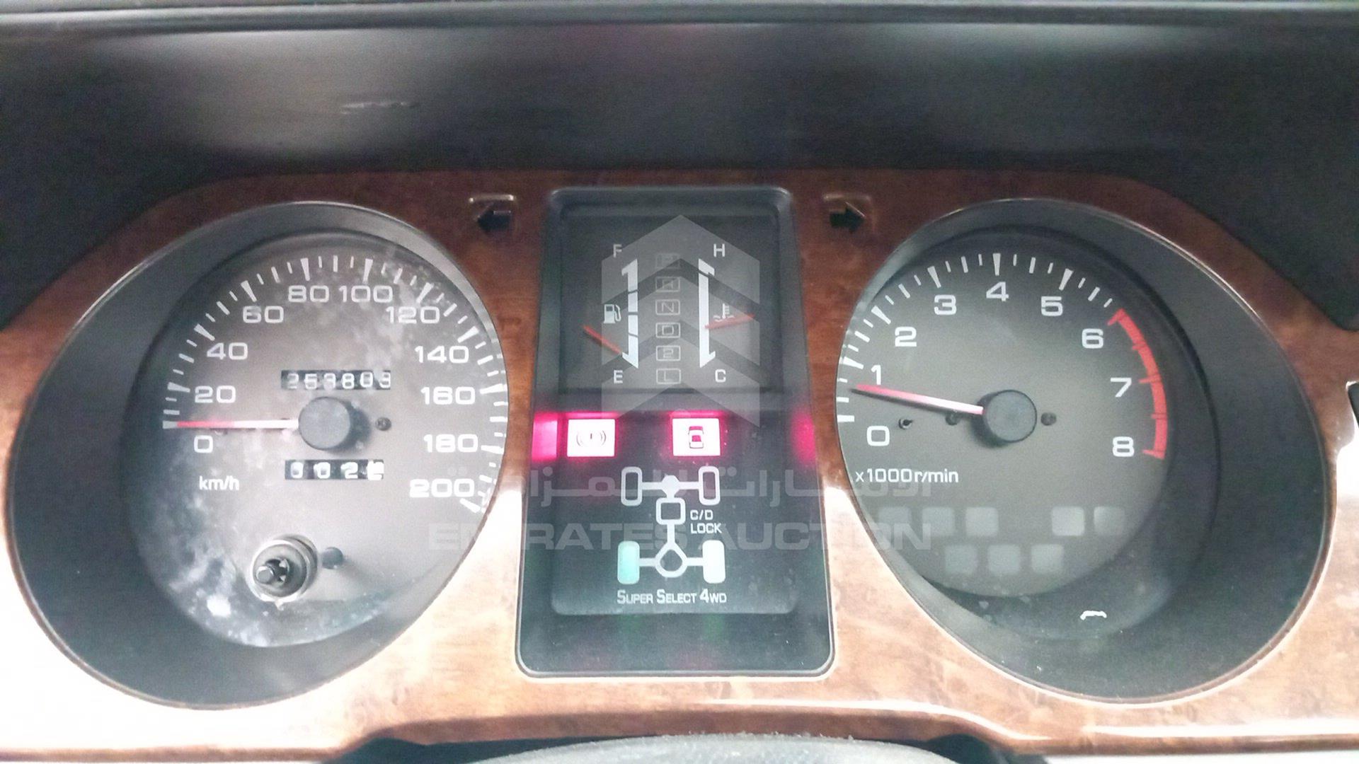 1999 MITSUBISHI PAJERO VIN: JMYORV230XJ000272