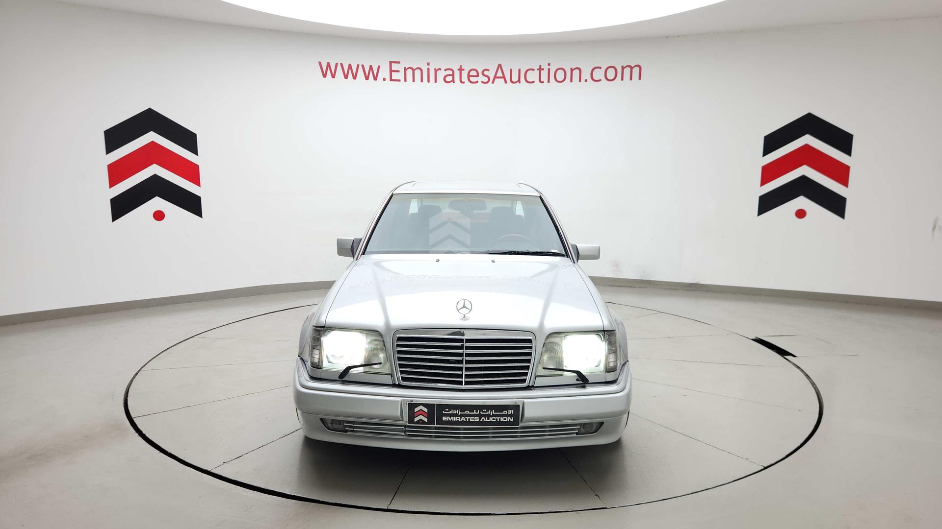 1994 MERCEDES E 500 VIN: WDB1240361C085642