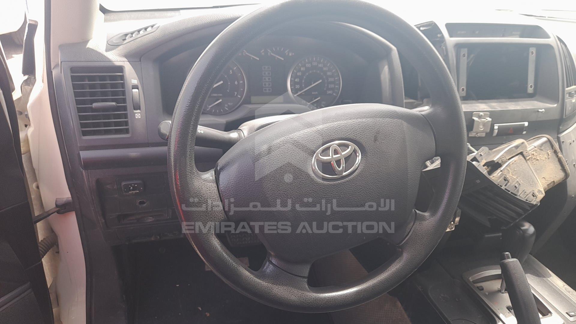2011 TOYOTA LAND CRUISER VIN: JTMDU09J4B4044435