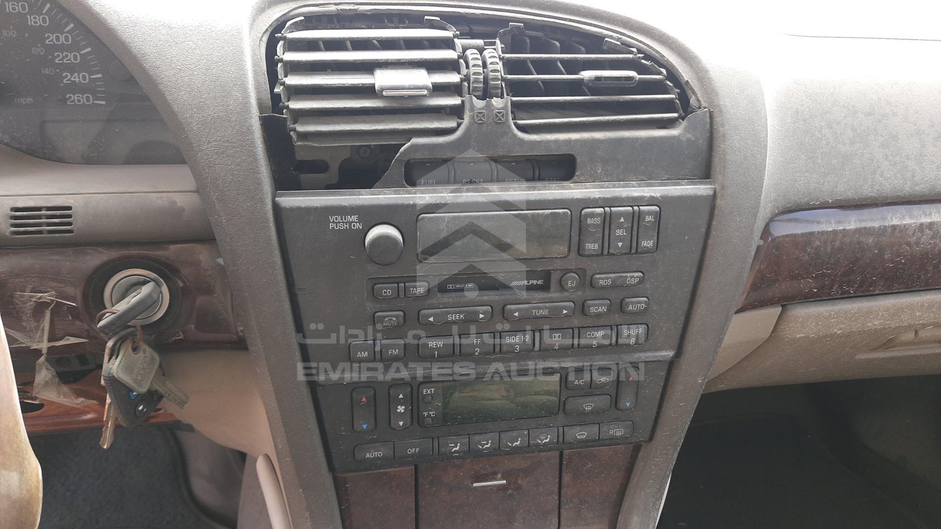 2002 LINCOLN --- VIN: 1LNHM87AX2Y678808