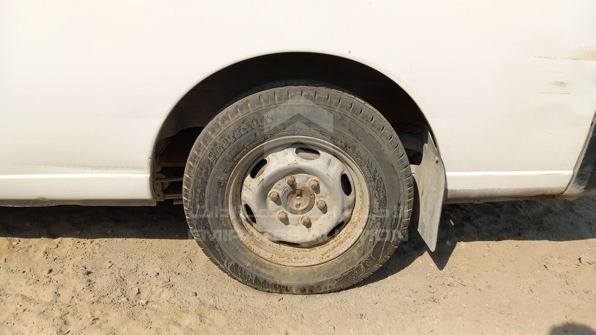 2005 NISSAN URVAN VIN: JN6FE54S75X417602