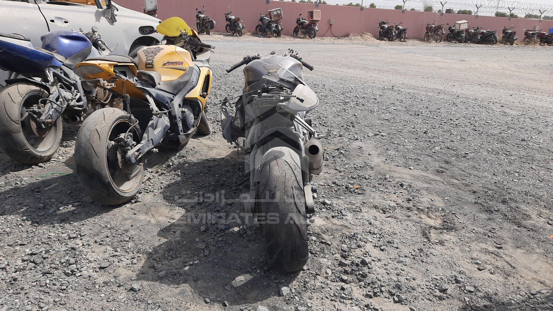 2006 SUZUKI MOTORBIKE VIN: JS1GT76A762102112
