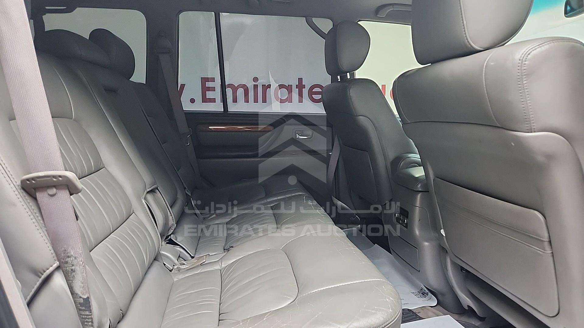 2005 LEXUS LX 470 VIN: JTJHT00W953550346