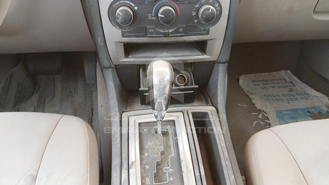 كرايزلر 300 2006 — زاوية ناقل الحركة — صورة 17