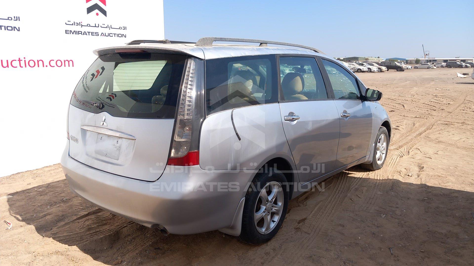 2007 MITSUBISHI GRANDIS VIN: JMYLRNA4W7Z700700