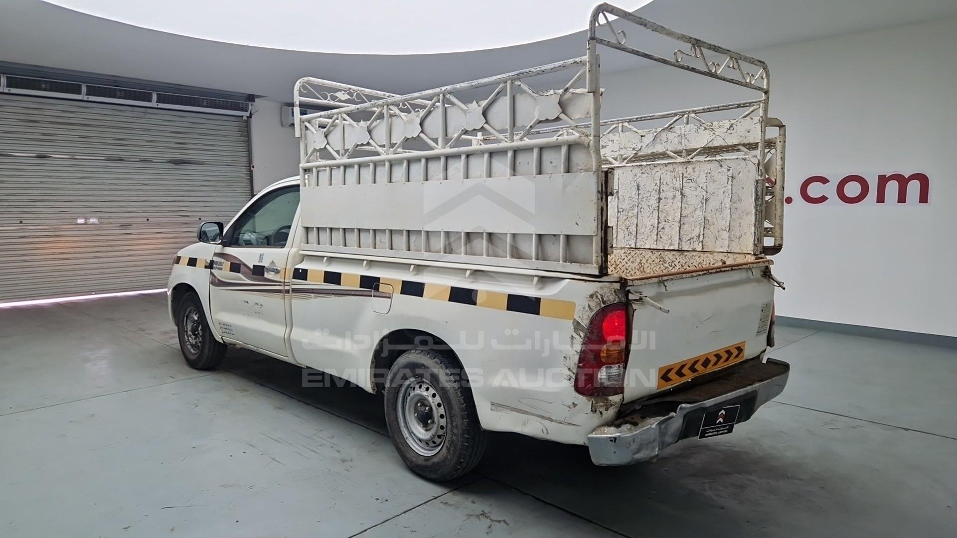 2007 TOYOTA HILUX VIN: MR0CX12GX70017604