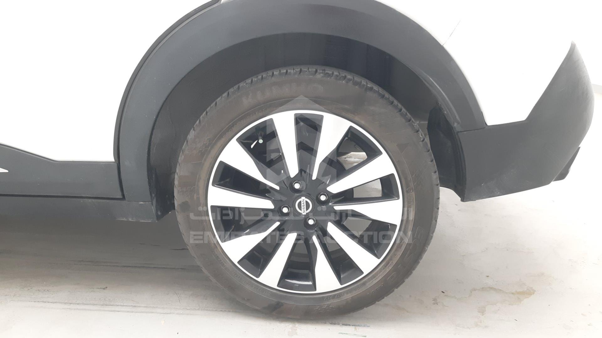 2018 NISSAN KICKS VIN: 3N1CP5C99JL495452