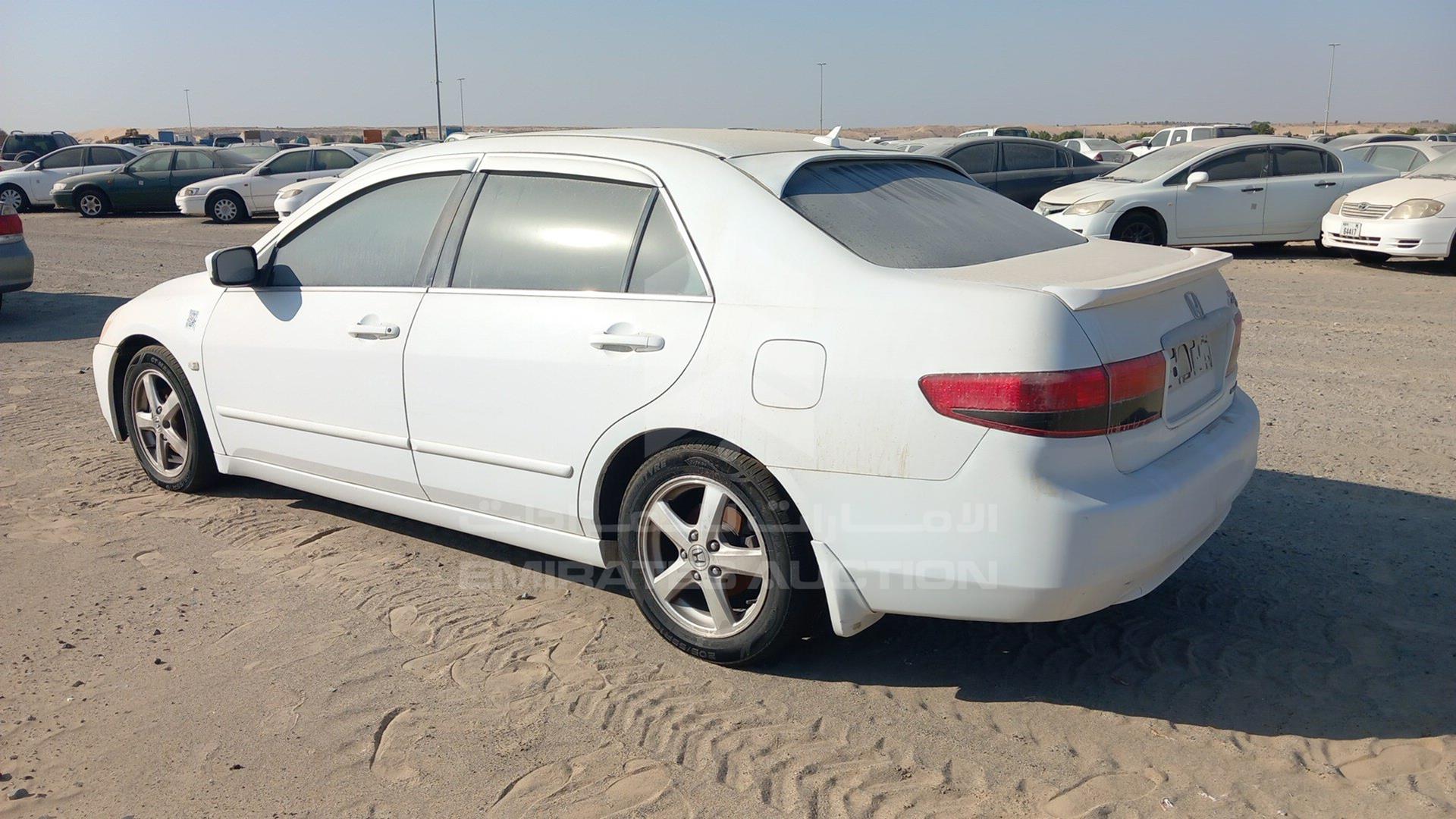 2004 HONDA ACCORD VIN: JHMCM56704C403479