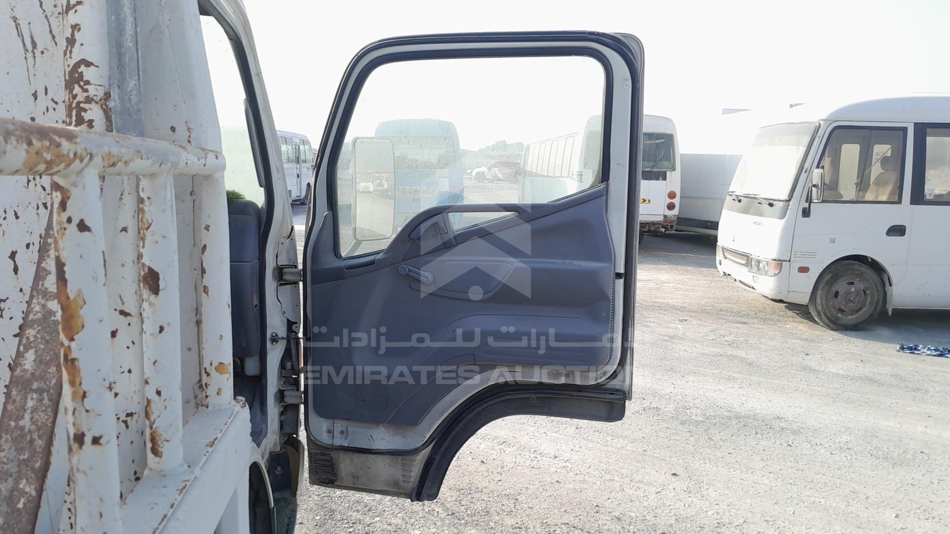 2016 MITSUBISHI CANTER VIN: JL7B6E1P8GK010793