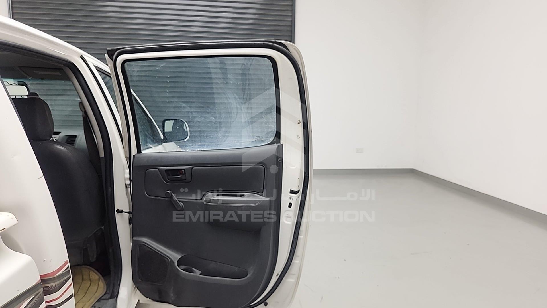 2015 TOYOTA HILUX VIN: MR0EX12G8F2357748